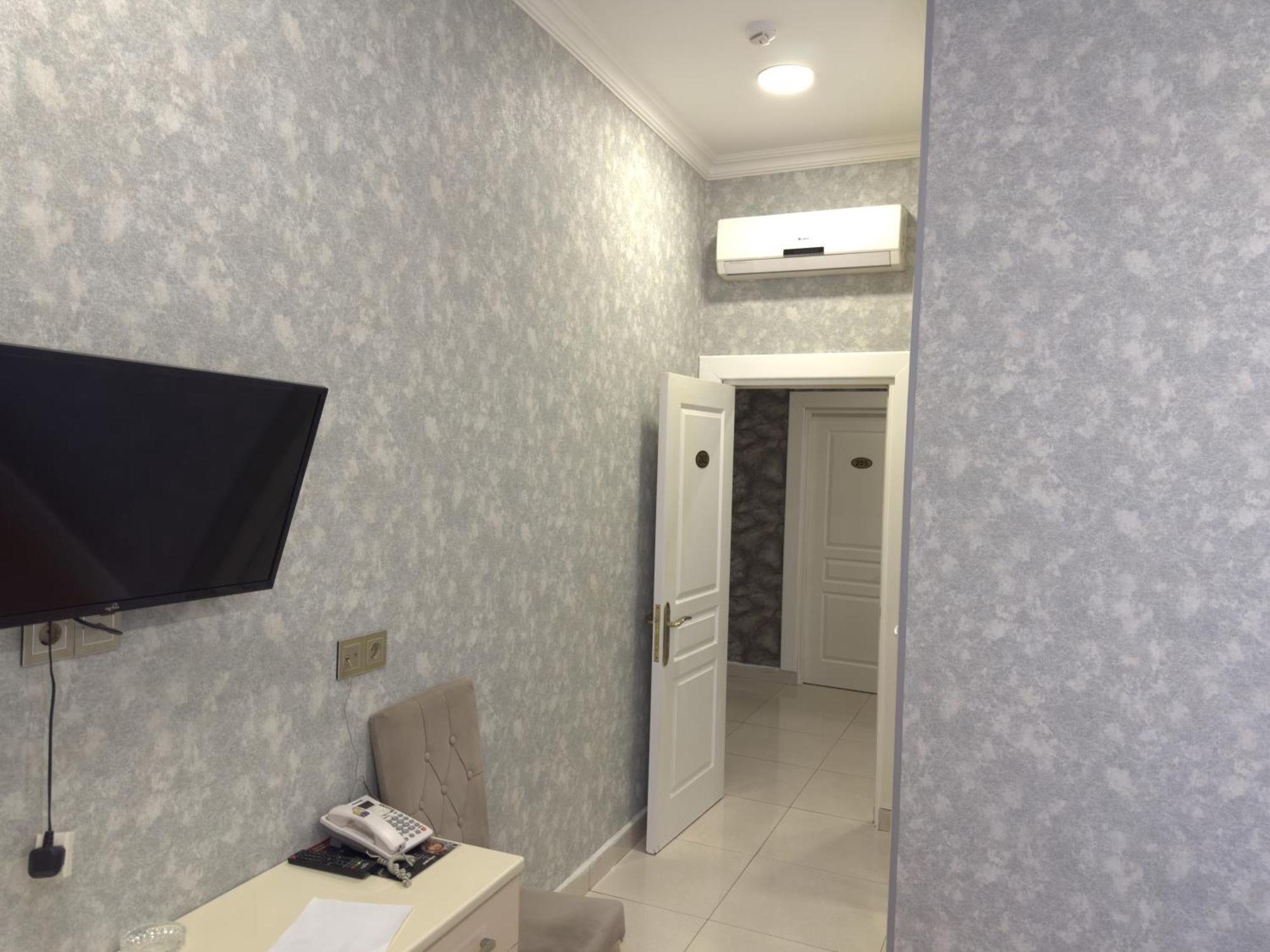 Eleon Hotel Baku Bagian luar foto